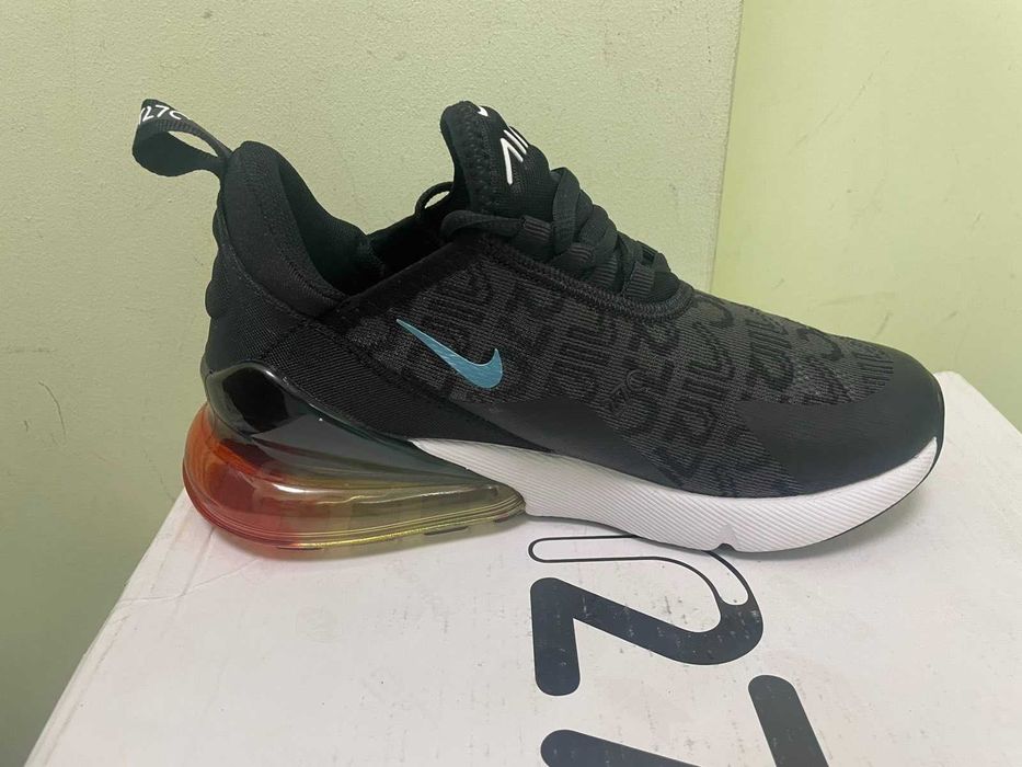 Нови дамски маратонки с кутия Nike Air MAX 270 наличен размер 38