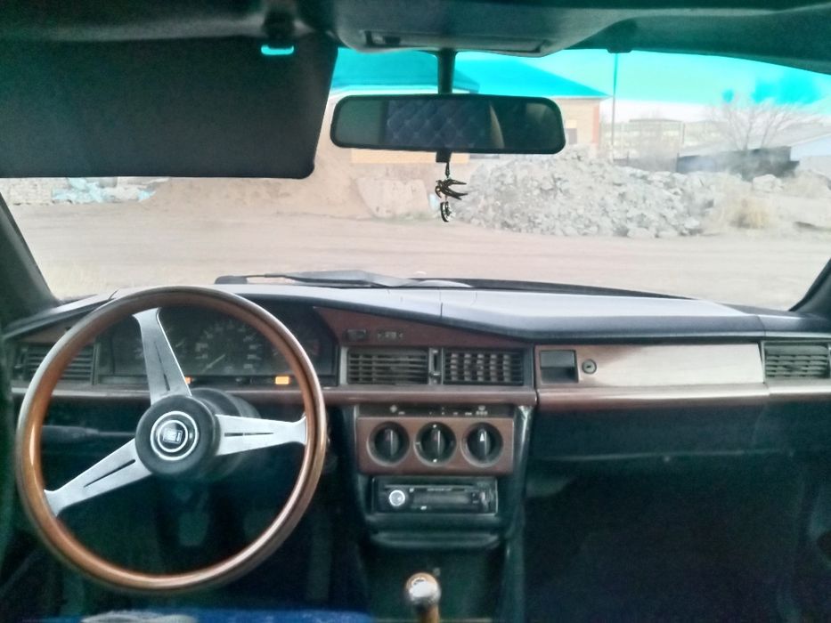 Продам мерседес 190