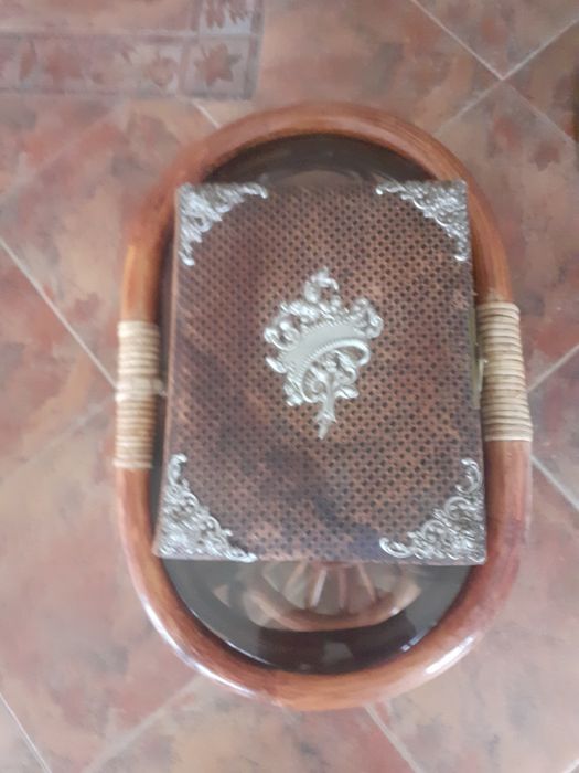 Старинен кожен албум с метална закопчалка и орнаменти , ок. 1900 г.