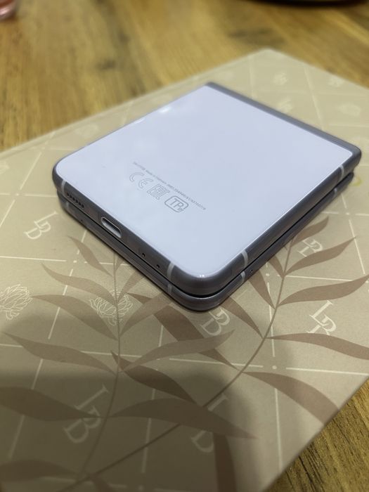 Samsung z Flip 3, 256gb