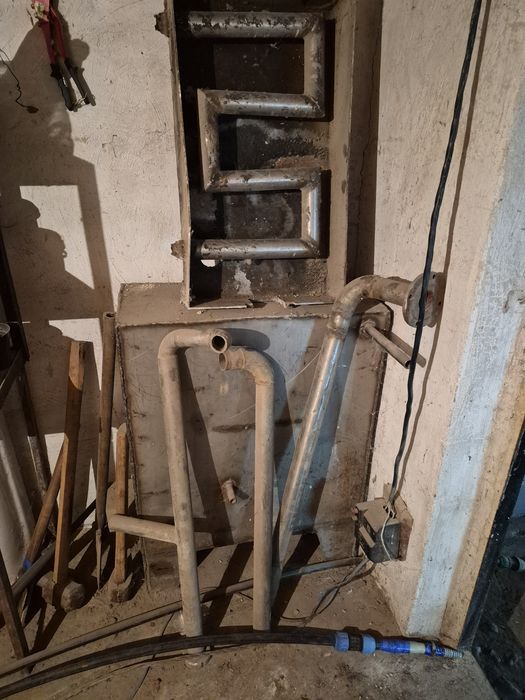 Продам  нержавейку бак и звеевик для печь.