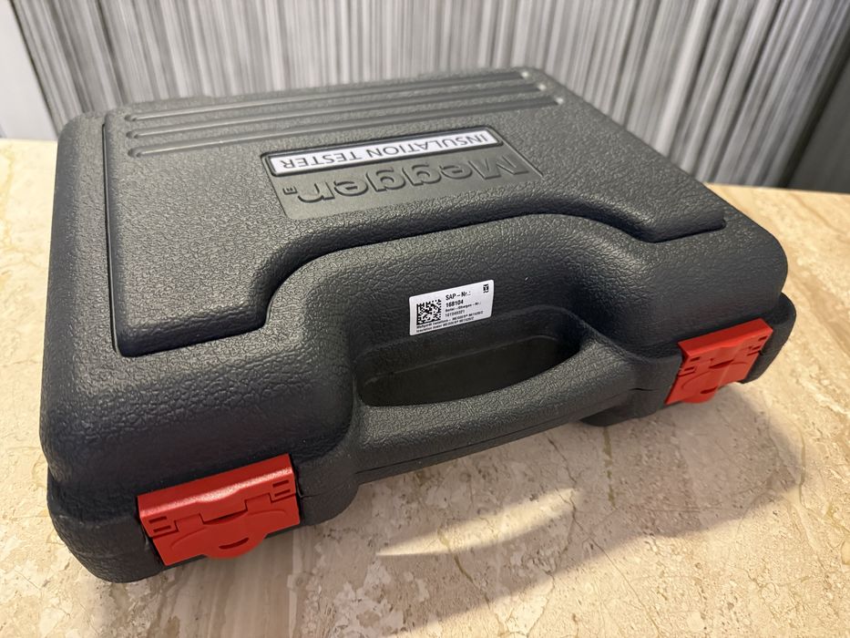 Професионален уред MEGGER MIT420/2 (Made in UK)