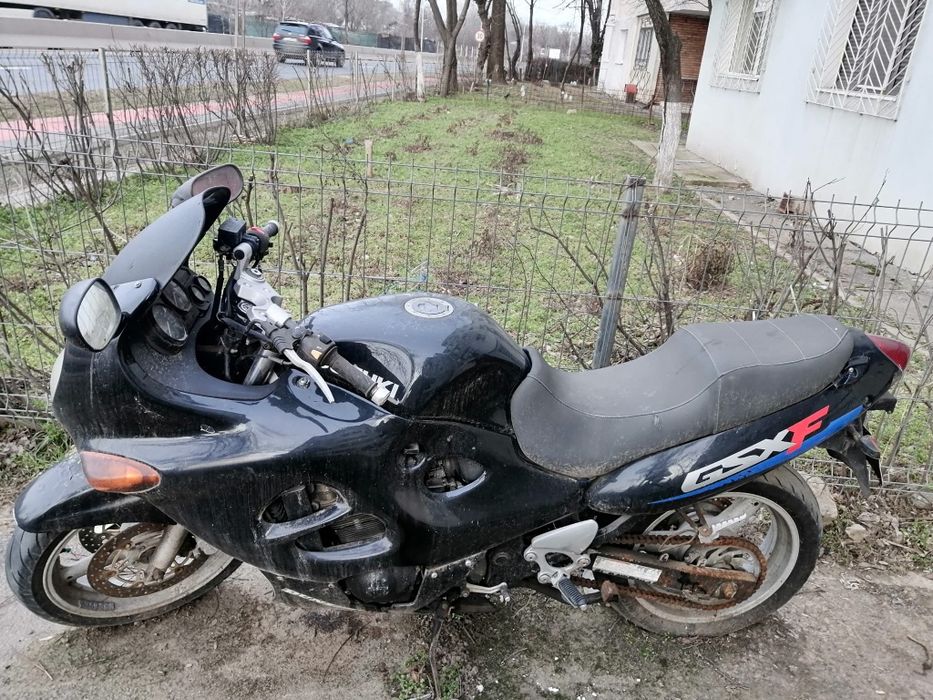 Suzuki GSX 750 F