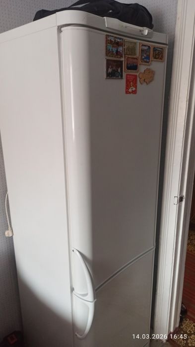 Продам холодильник