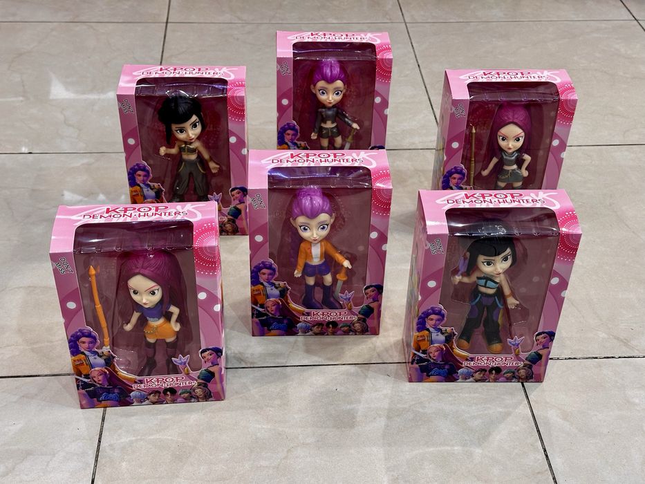 K pop demon hunters фигурки/Кей поп ловци на демони фигури