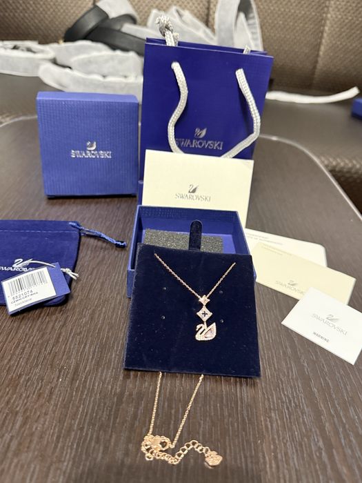 Lantisor Swarovski Model Dazzling Swan Rose/Gold