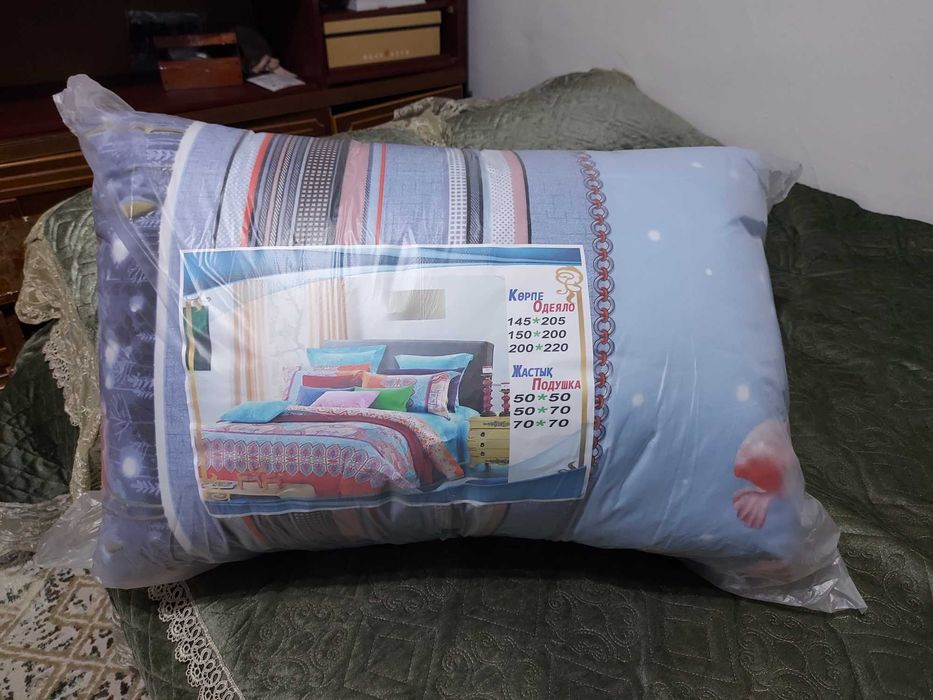 Подушки на синтепоне 70×50