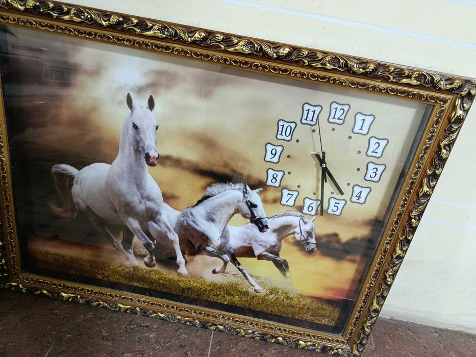 Продам часы настенные