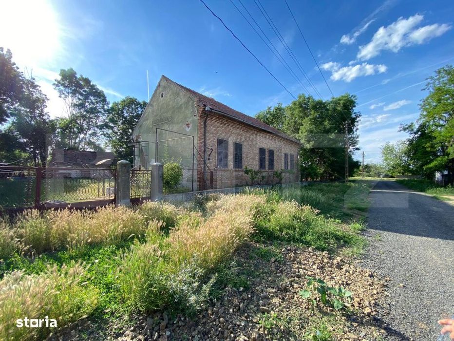 Casa cu caracter istoric an 1922 teren 2993mp Dragsina