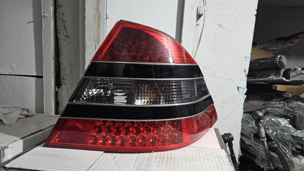Десен стоп за Mercedes w220