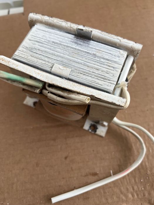 Transformator adaptor de la 220volti la 6V, 12V, 24V cu lita