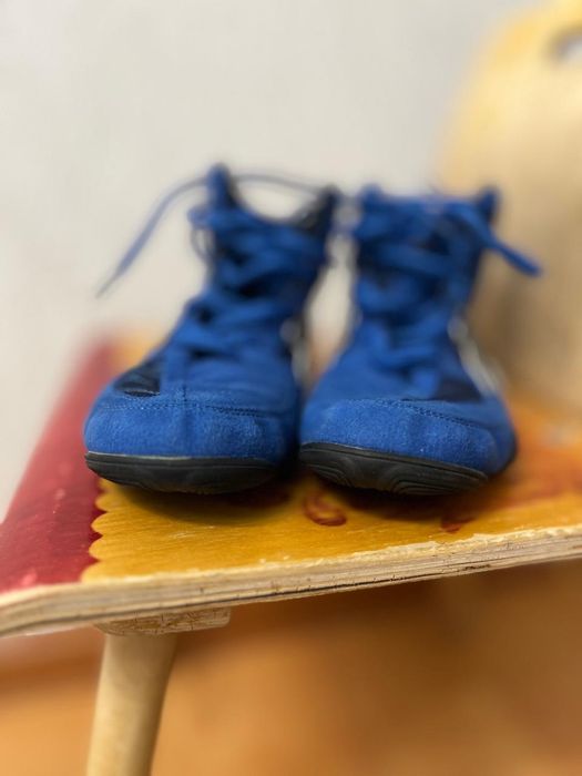 Продаю борцовские кроссовки