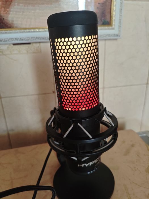 Микрофон HyperX QuadCast S