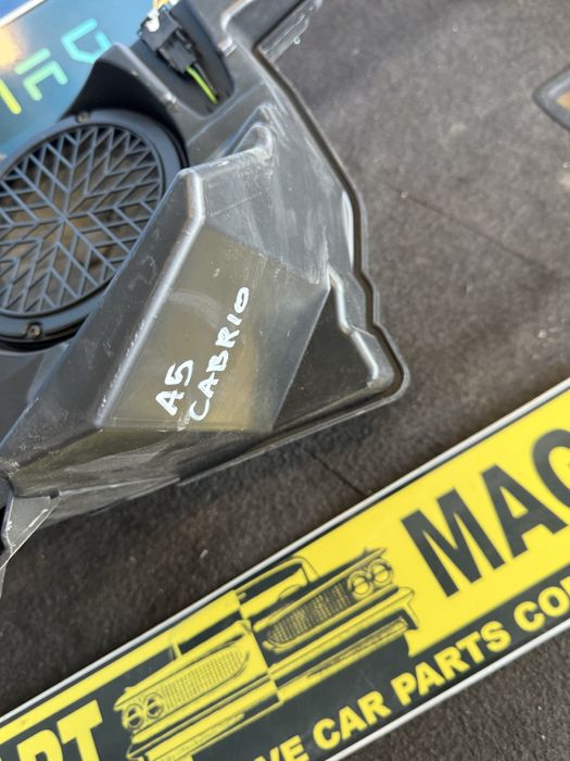 Бас колона буфер субуфер Audi A5 8t кабрио cabrio 8f0035382 туба