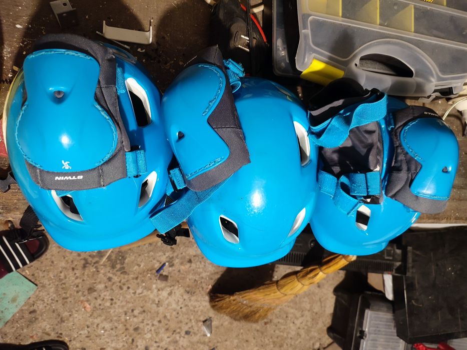 Casti si genunchiere protecție