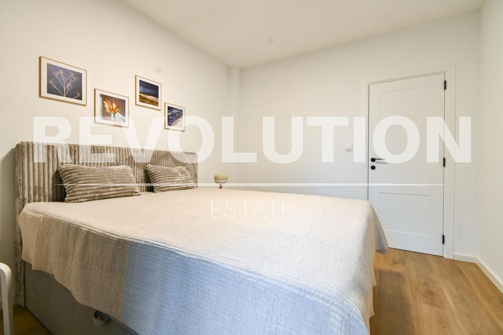 Дава се под наем Двустаен апартамент в София, Център - 63 кв.м за 900 € - Снимка #4