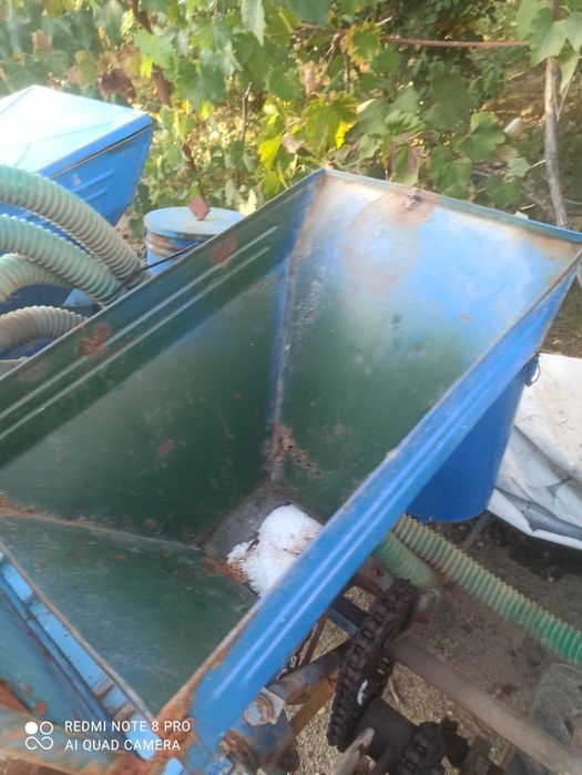 Vane instalație de erbicidat in stare perfecta de funcționare ,