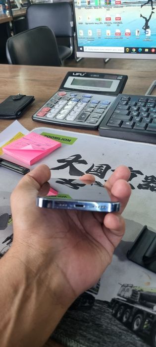 Iphone 13 pro  холати зур,  очилмаган кирилмаган. Ёмкость 76%