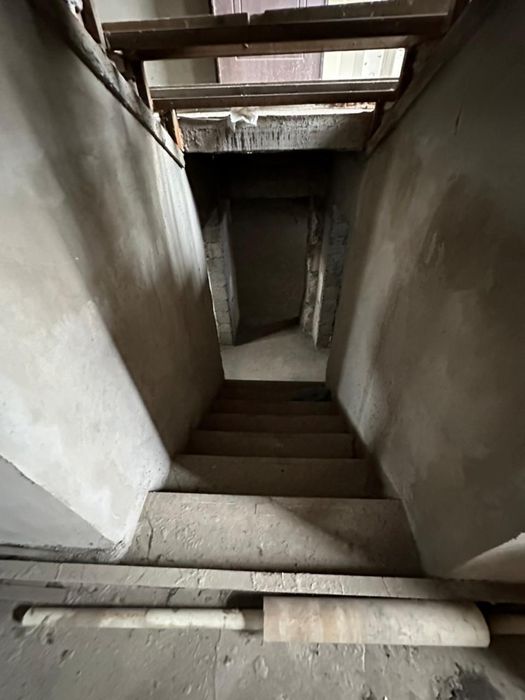 Продам дом, 3 этажа, элитный район