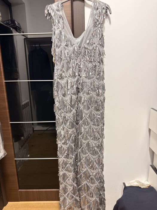 Вечернее платье с декором, премиальный вид