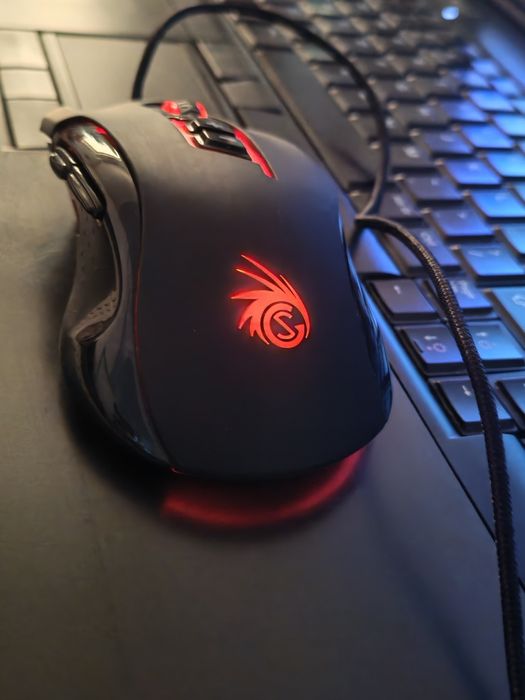 Vortex VG7500 wired gaming mouse.