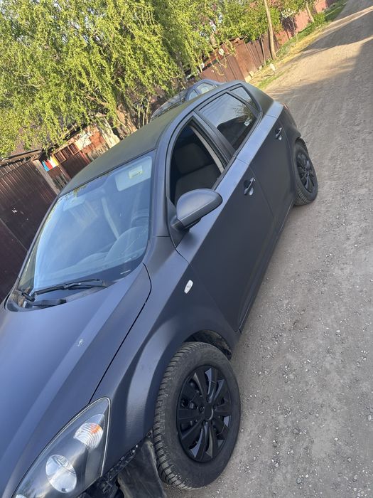 Vând kia ceed 2008