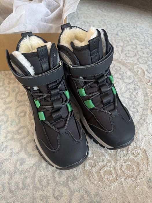 Продам зимние ботинки на мальчика
