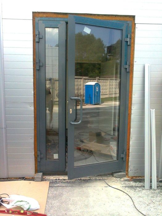 Двери Алюминиевые и ПВХ