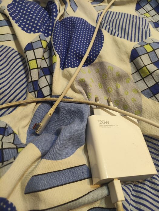 Продам 120w зарядку оригинал