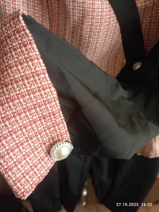 елегантен дамски костюм