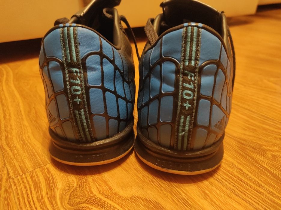 Papuci fotbal Adidas F10 42 2/3