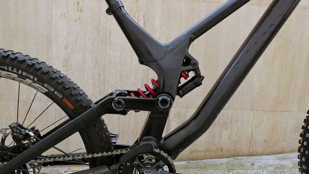 Canyon Sender AL 5 – състезателен Downhill