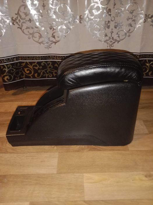 Подлокотник продам