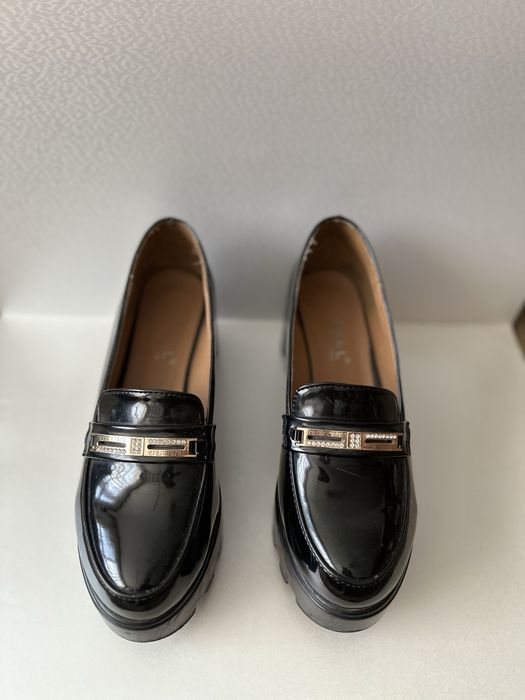 Туфли Лоферы, черные 37 размер
