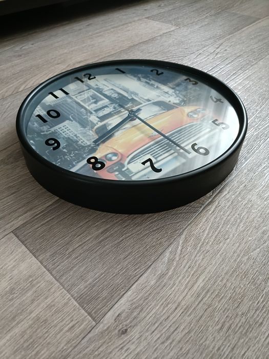 Продам настенные часы