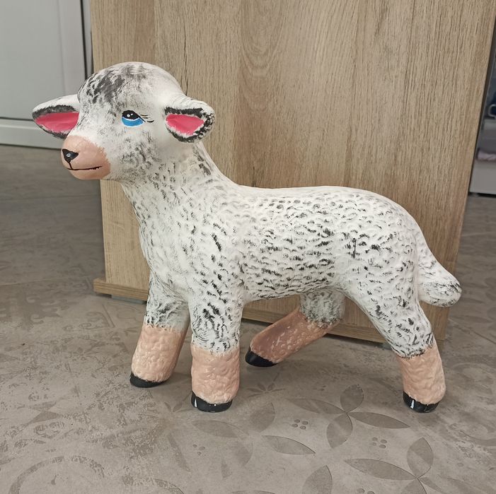 Керамична фигура - агънце