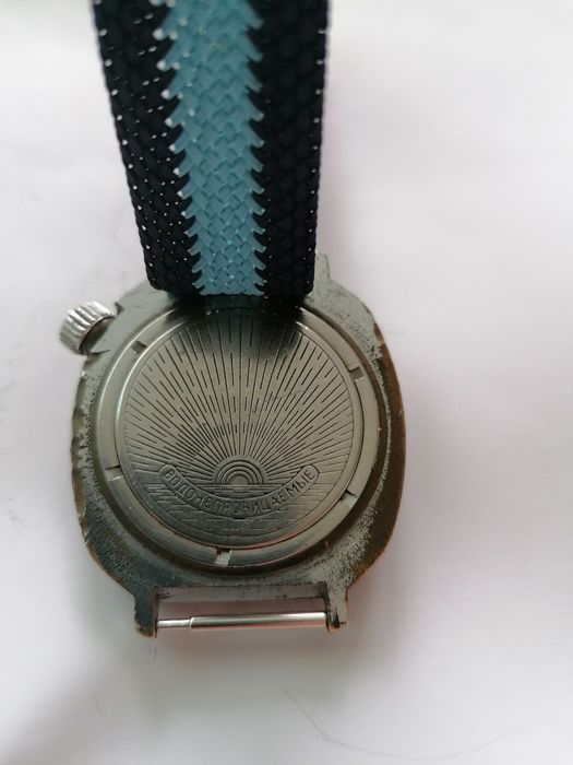 Механичен, съветски, ръчен часовник