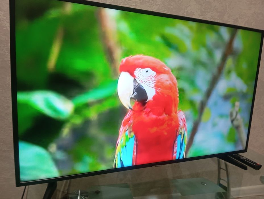 Телевизор samsung оригинал 4К UE43HU7100