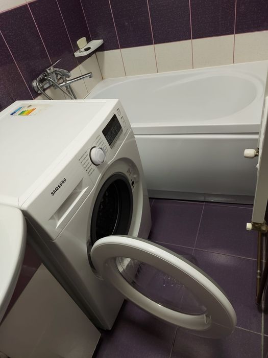 Inchiriez apartament 3 camere