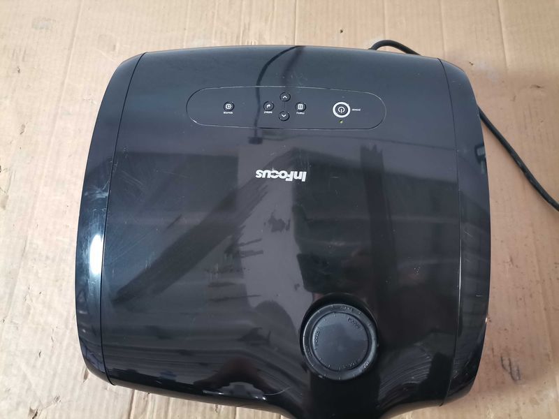 Проектор видео - InFocus 760 Projector