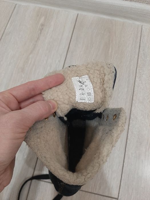 Продаю фигурные коньки