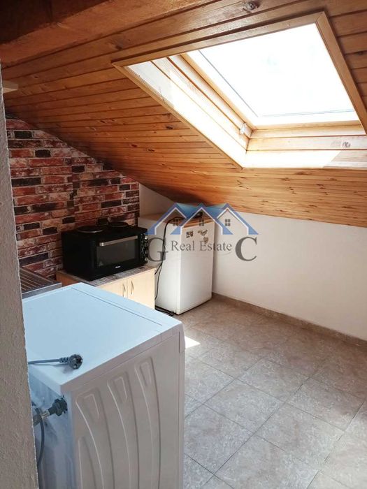 Дава се под наем Етаж от къща в Варна, Левски - 20 кв.м за 229.5 € - Снимка #4