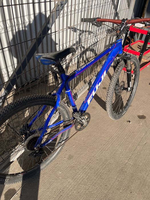 Vând bicicletă în stare bună