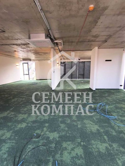 Дава се под наем Офис в Пловдив, Център - 188 кв.м за 2868 € - Снимка #1