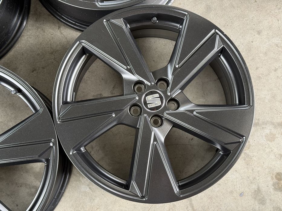 4бр. ОТЛИЧНИ 18” ОРИГИНАЛНИ Джанти 5х100 за -SEAT/SKODA/VW/AUDI/VAG- 7.0Jx18H2, ET51