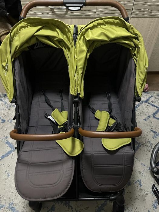 детская коляска двойная