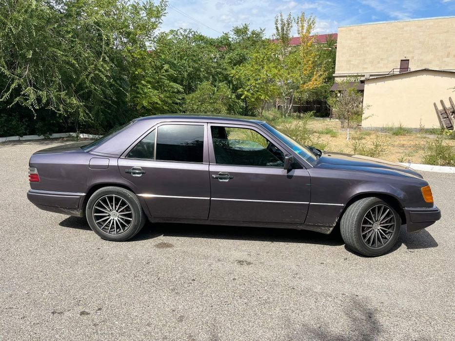 Mercedes benz w124