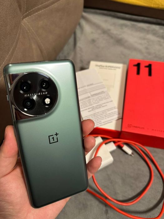 Продам oneplus 11 5G