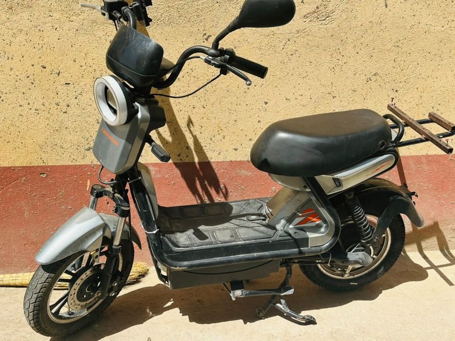 Moto sukuter 55km/soat