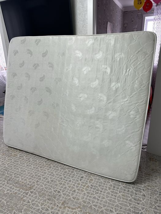 Матрас на кровать